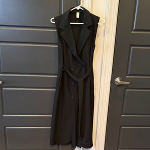 Vanis Elegant Black Midi Dress